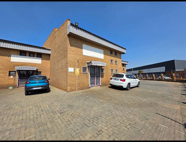 240M² WAREHOUSE TO LET IN DRIEHOEK